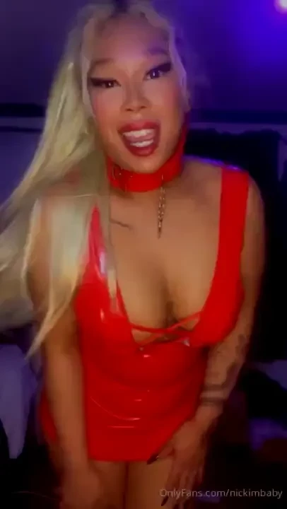 Red is the colour pull my ponytail from the back 