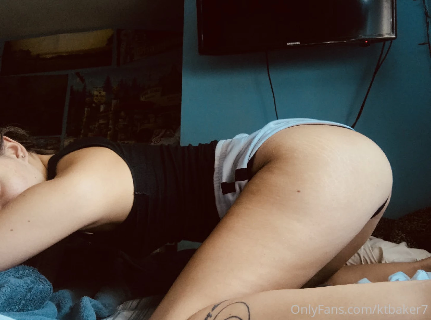 A ton of booty pictures and a lil video part 1 