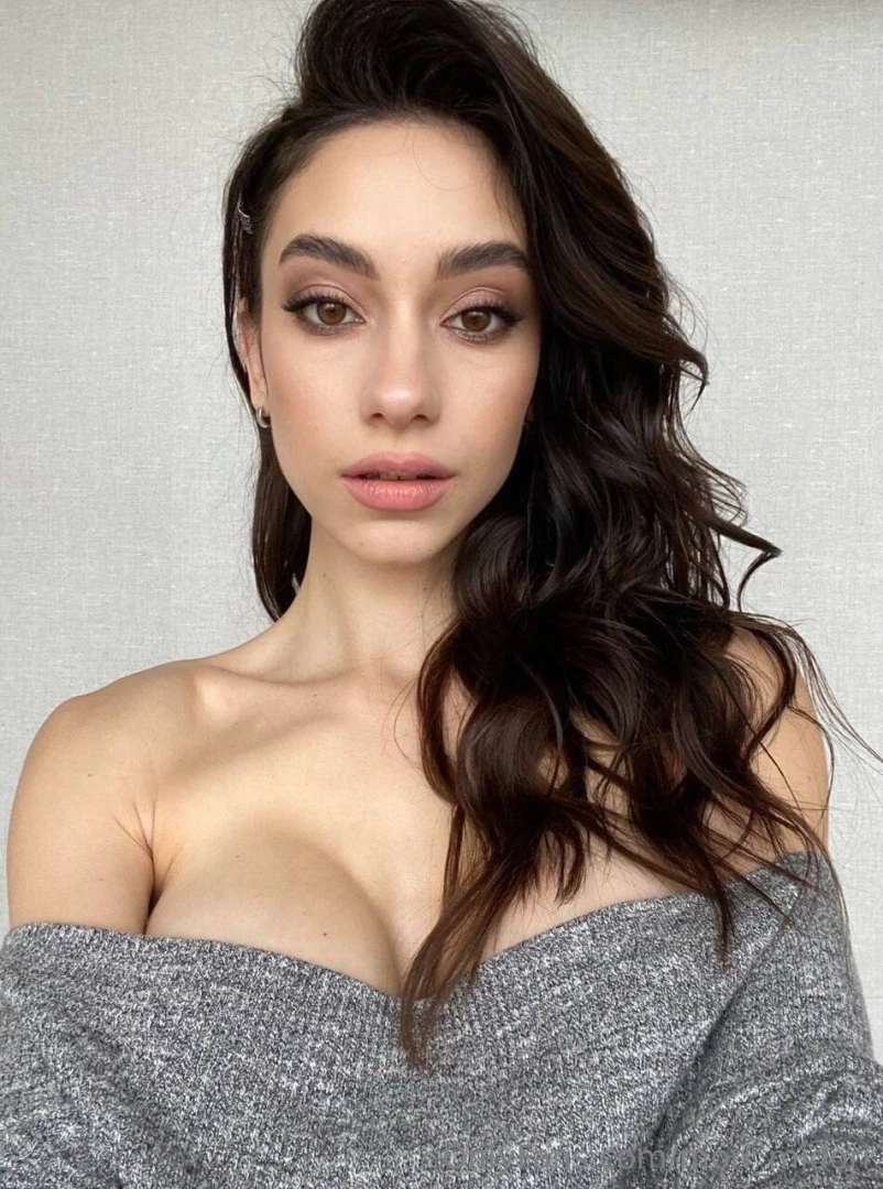Hey i can see that you miss this sweet pussy princess_chloe777 is for part 4 