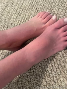 Does this look broken i can t walk on it now how am i supposed to part 1