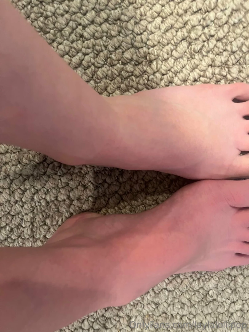 Does this look broken i can t walk on it now how am i supposed to part 2 