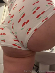 Feeling cheeky part 197