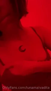 Mi carita de pena por que no estes conmigo en la cama ahora