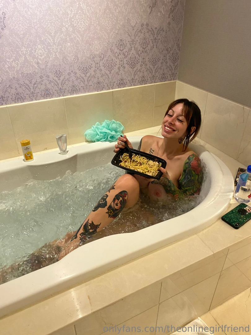 This is what truly living looks like pasta in the jet bath gonna eat 