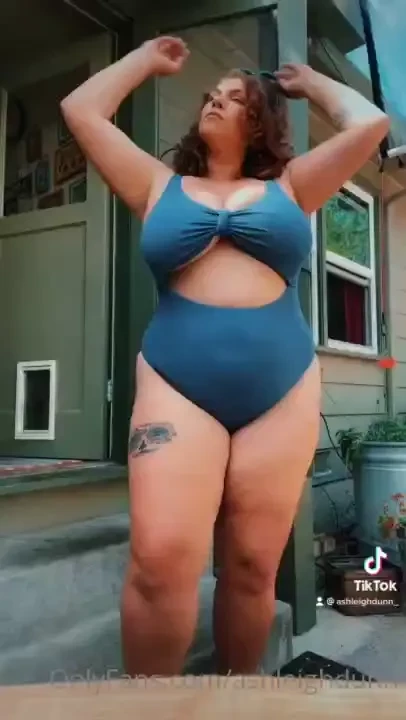 Happy hump day part 3075 