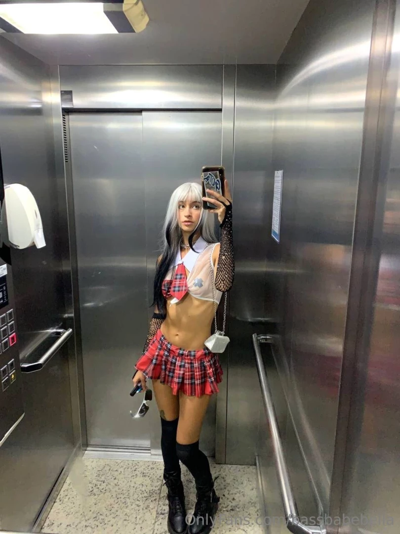 You see me in public aren t you gonna say hi to me 