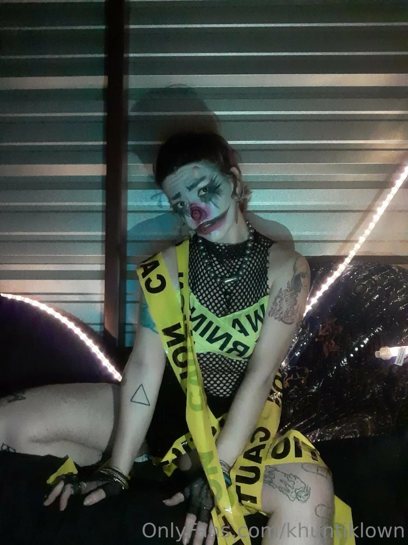 Warning images of sad yet sultry clowns may cause excessive honking 