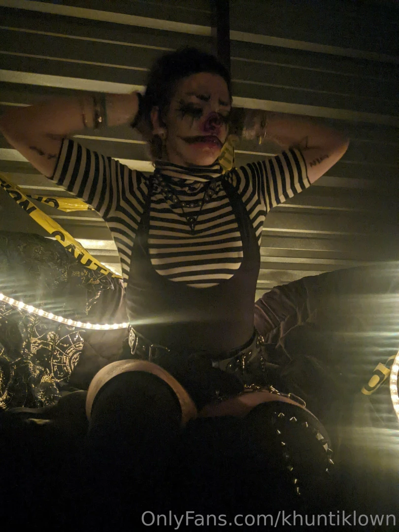 I sure am a silly little mime i m always having fun with myself but 