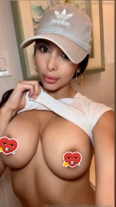 Do i look cute in a cap good morning btw