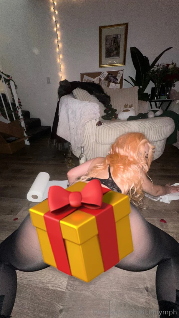 Uh ohhhh i made a mess and now i m stuck on my knees cleaning it up in 