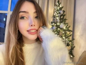 My mood is written all over my face what kind of mood are you in today