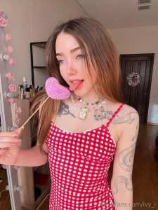 How cute is this photo from 1 to 10 i trust your taste