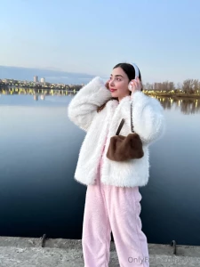 When there is beauty around just enjoy and smile love everything i see