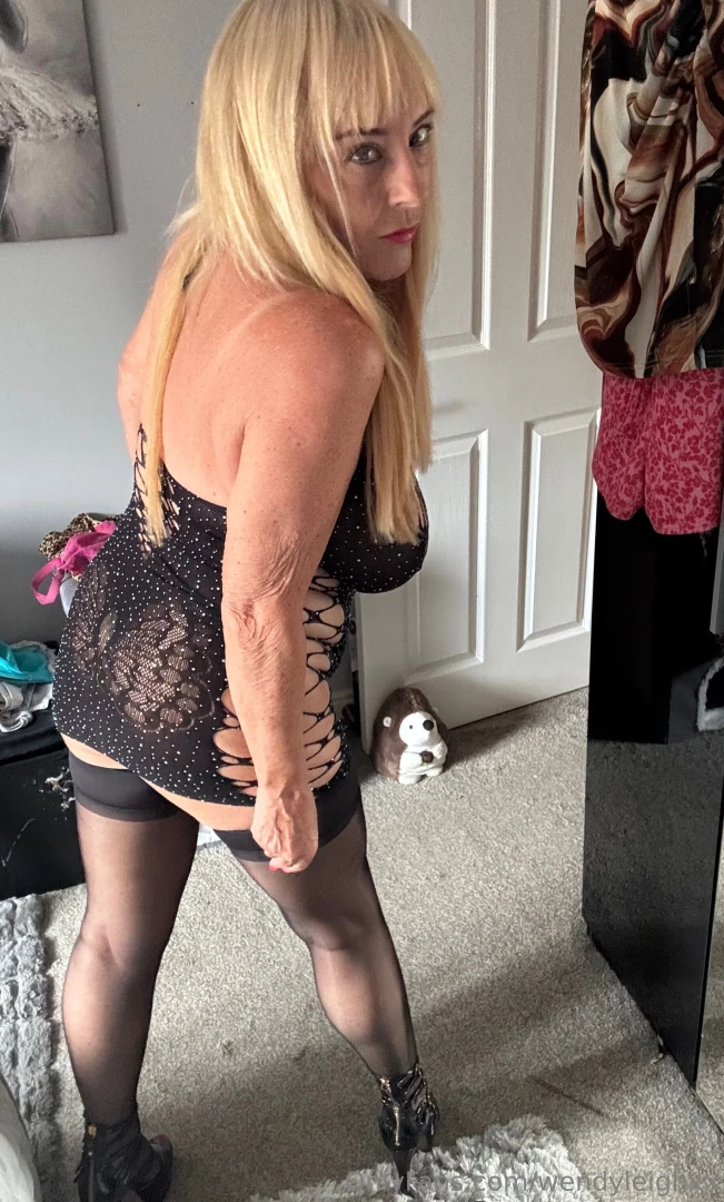 New dress new vid very wet mess vid available part 1 