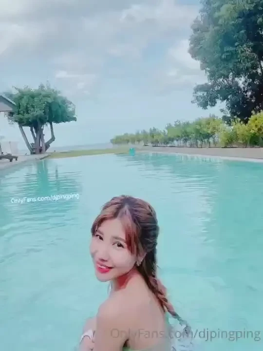 Please swim with me 