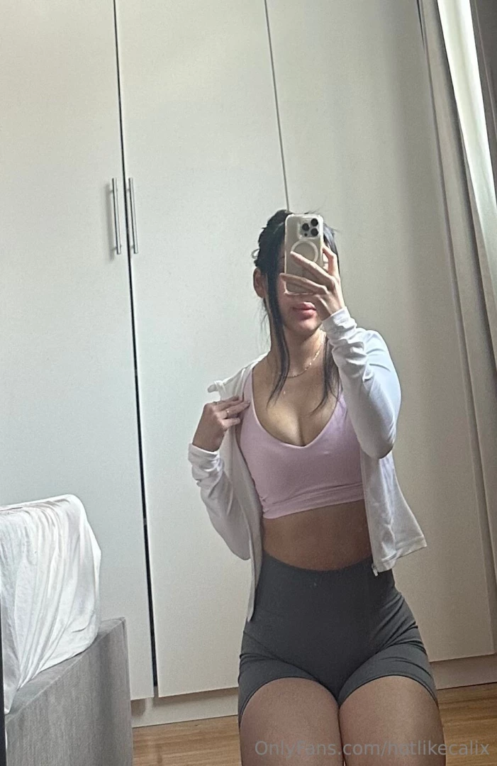 Stretch me out i m too tight 