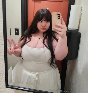 I feel lile this picture properly shows off just how fucking massive