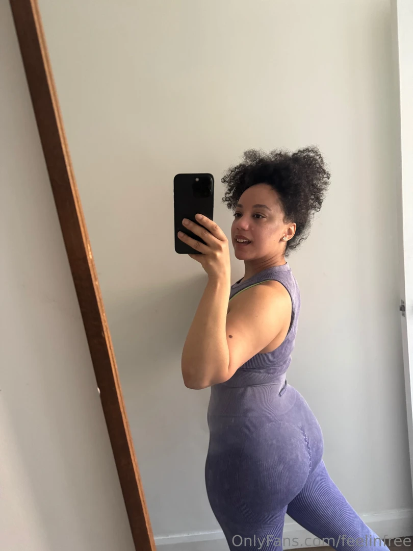 These leggings cling to every curve be honest do you wanna pull them 