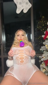 Do you like me to open these wide for you part 3