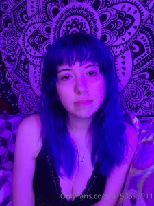 Where my stoners at who s dabbin w me