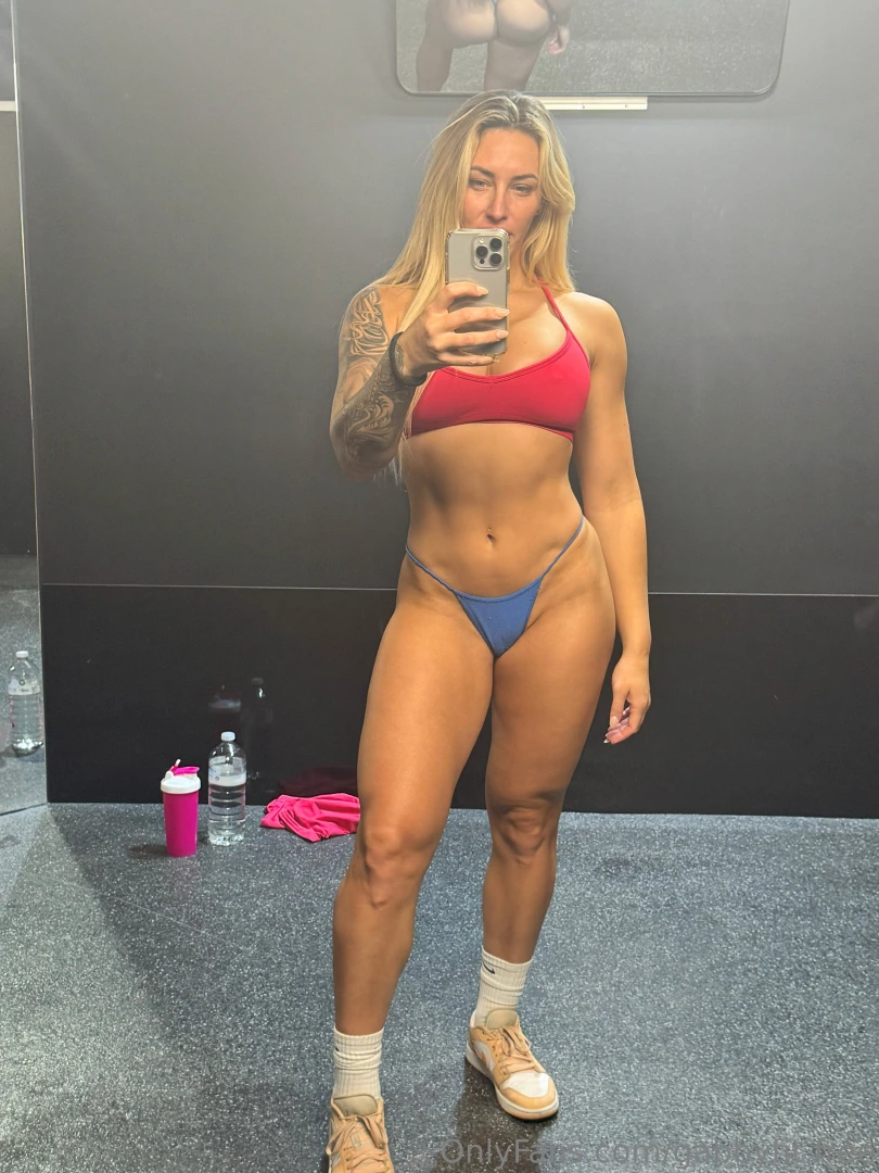 Flexed pumped and ready to pin you down 
