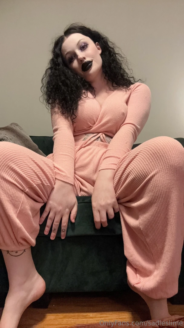 Come worship i promise i ll ruin you sweetly 