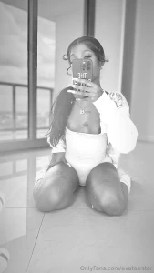 Waiting for ya ll to reply your messages