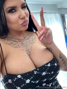 Happy monday i only have one spot left on my custom list are you going