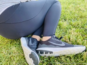 Another pair of smelly nikes ready for a home part 3