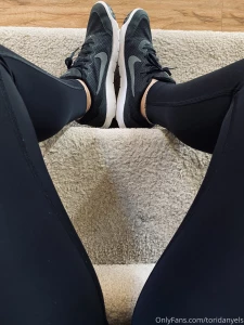 Another pair of smelly nikes ready for a home