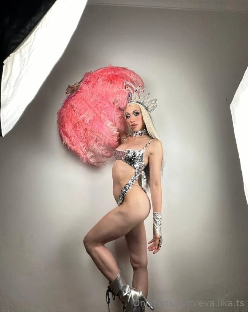 I mean girls like me are just impossible to say no to right be honest 