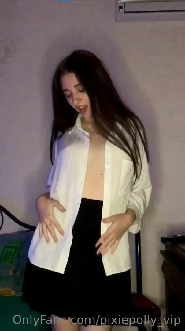 Mmm all the clothes are going to fall to the floor 