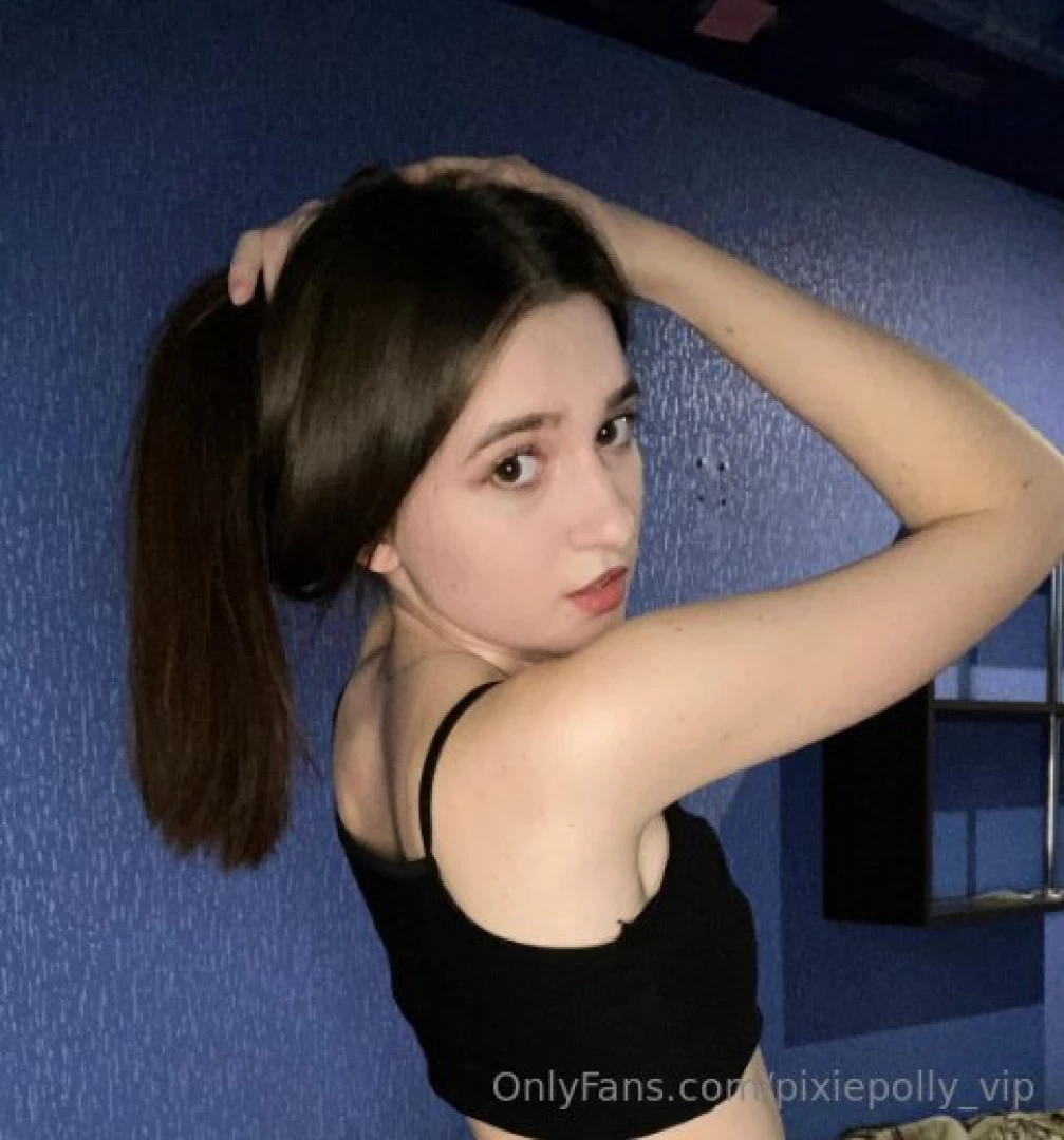 I m waiting for your kiss on the neck 