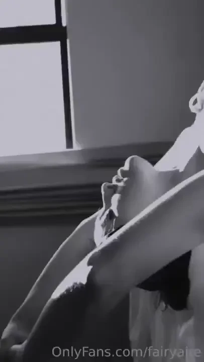 I m feeling so horny does any daddies want to help make me cum 