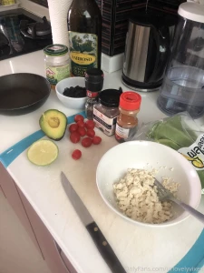 A few of you were wondering about my fav tofu scramble here is my