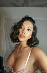 I like to look beautiful to have a date with you