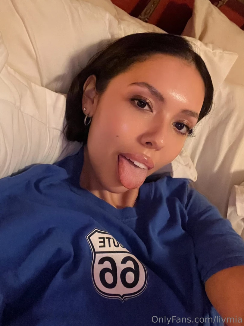 Let s spend the weekend together 