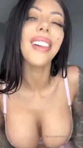 New video i slowly start teasing and showing off my curves then i