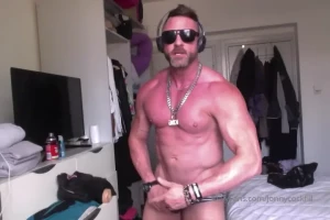 Getting flexy in the fleshlight