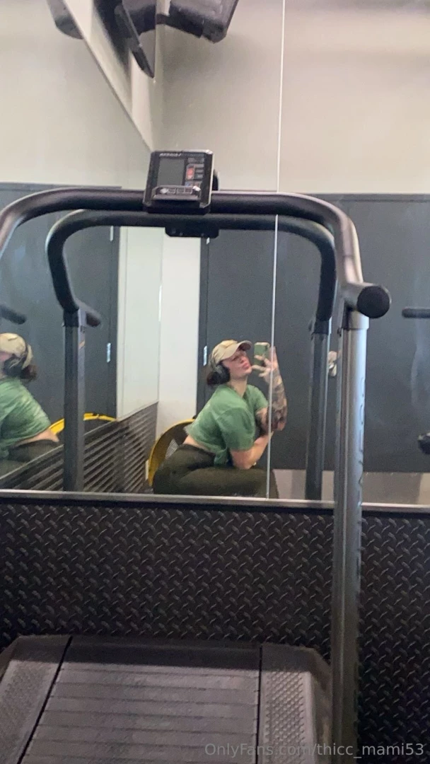 Gm do you wanna watch me sweat 