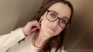 Delal jsi to n kdy v kabince