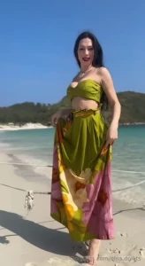 I made this video to cheer you up want to see more like this on my