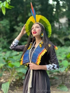 How do i look in this really unusual outfit do you think it suits me