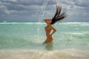 I wanted to do a little photoshoot for u while i was on vacation the