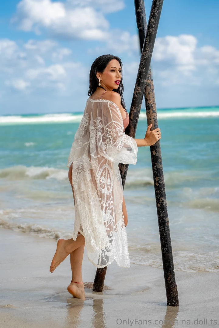 Want to see more pics from my mini photoshoot 