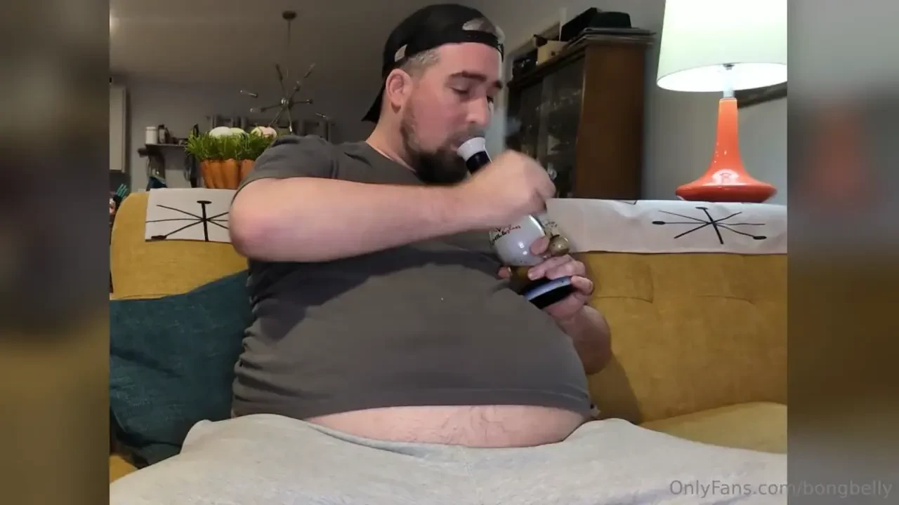 Smoking rubbing and jerking on the couch 