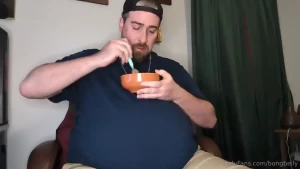 Feeding your gainer boyfriend his 3rd bowl of spaghetti