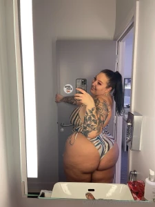 My booty will make any day better