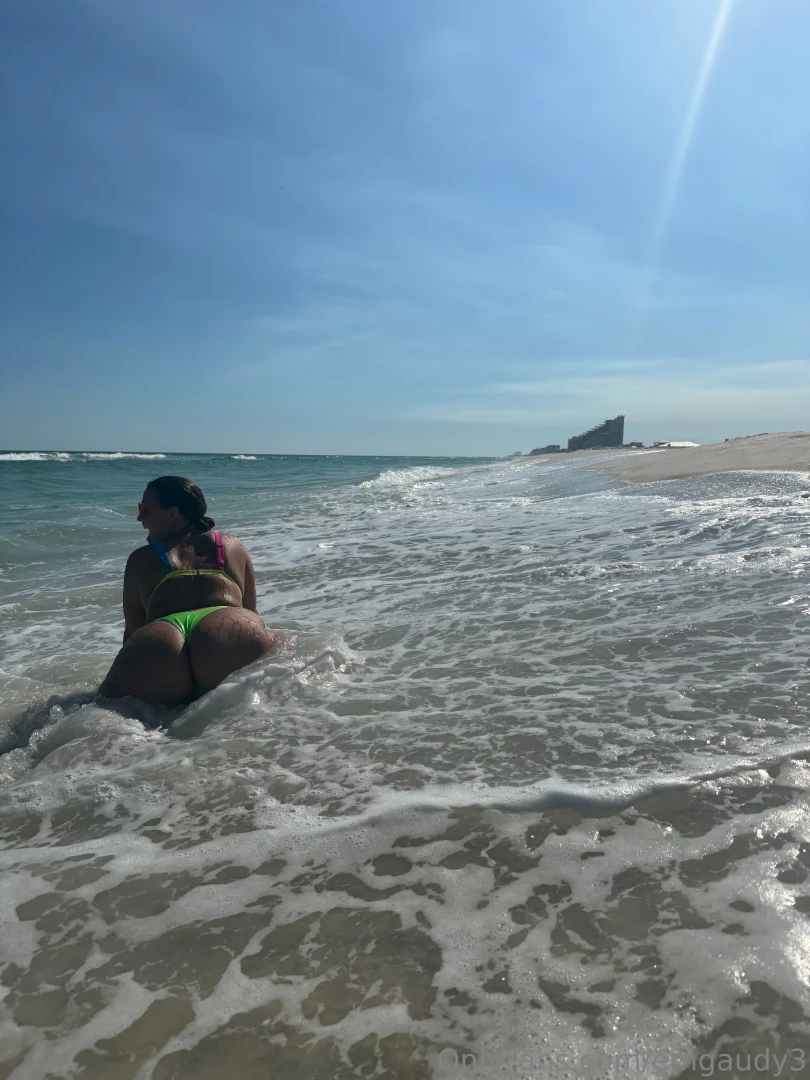 Tip me baby if you like that tan line going live tomorrow night don t 