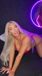 Live streaming now click my profile pic if you see this im giving away